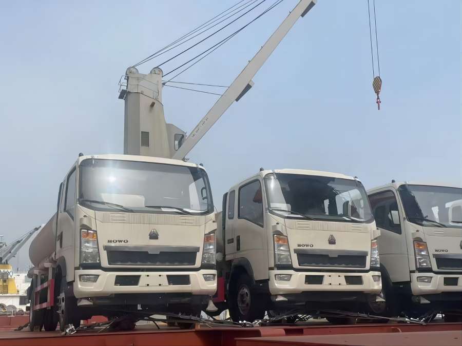 5 units howo water truck to Congo 5 units howo water truck to Congo